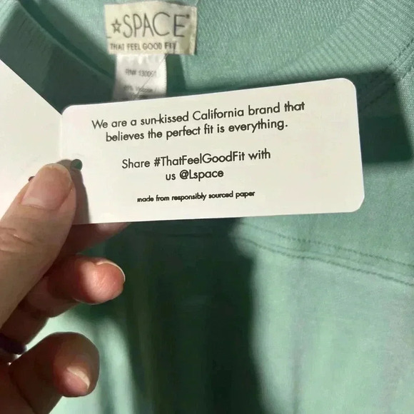 L*Space Day Tripper Pullover Pool NWT cropped lightweight sweatshirt. Size Small - Picture 4 of 11